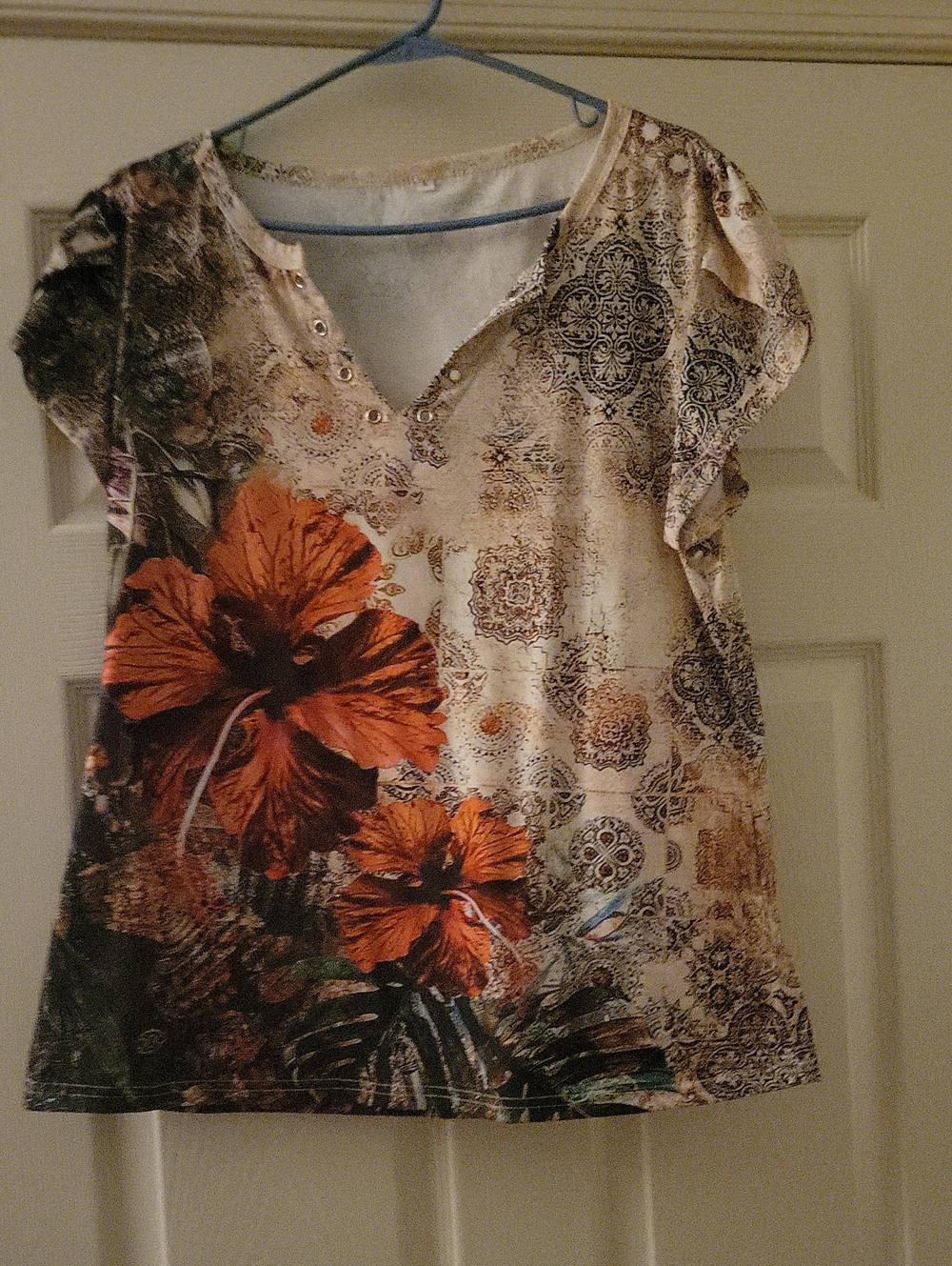 Floral V-Neck Women's Top in Orange and Cream